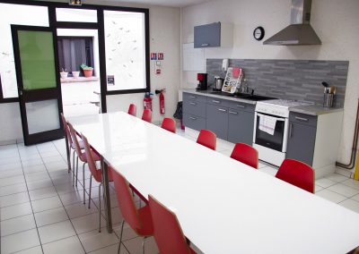 Accueil de jour Relience 82 à Montauban, salle commune pour les familles